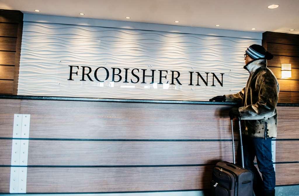 The Frobisher Inn Ικαλούιτ Εσωτερικό φωτογραφία